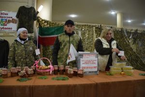 Волонтерӗсене театрта